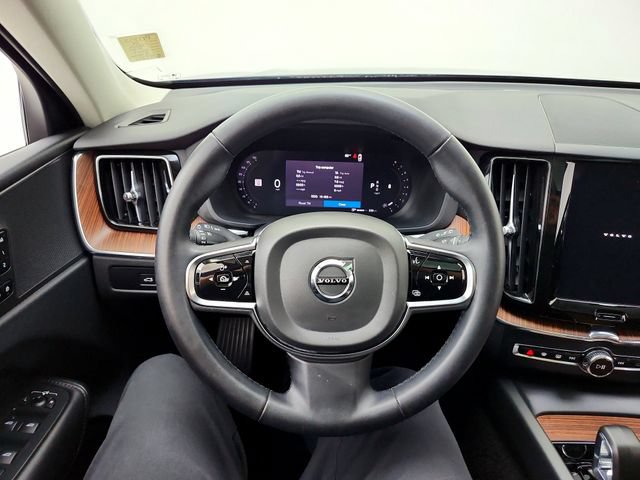 Certified 2024 Volvo XC60 B5 Plus w/ Protection Package Premier AWD/4WD image 25