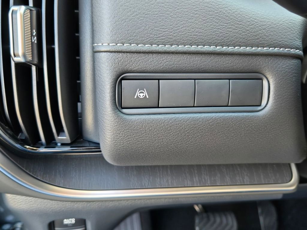 New 2026 Nissan Armada SV RWD image 18