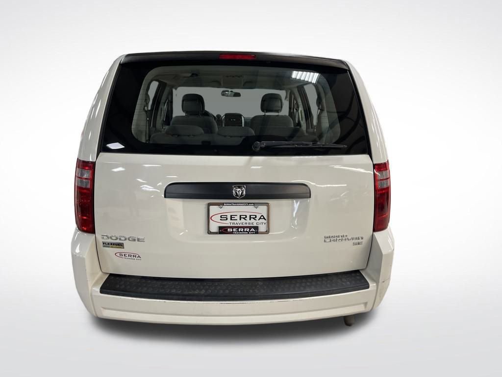 Used 2010 Dodge Grand Caravan SE image 4
