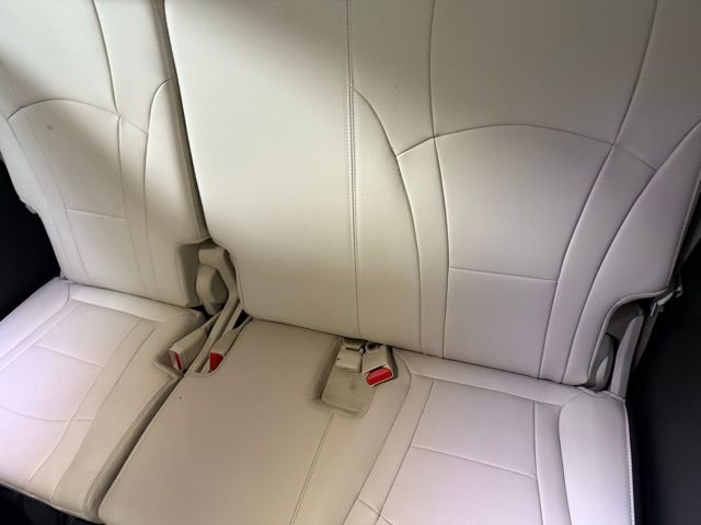 Certified 2022 Buick Enclave Premium w/ Experience Buick Package image 39