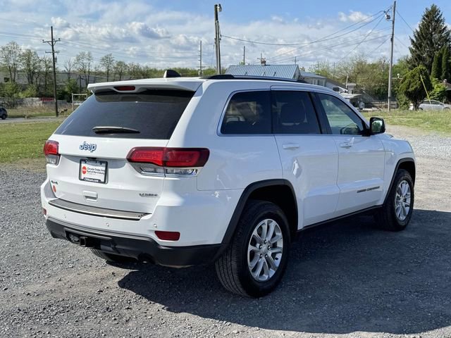 Used 2021 Jeep Grand Cherokee Laredo w/ Security & Convenience Group AWD/4WD image 2