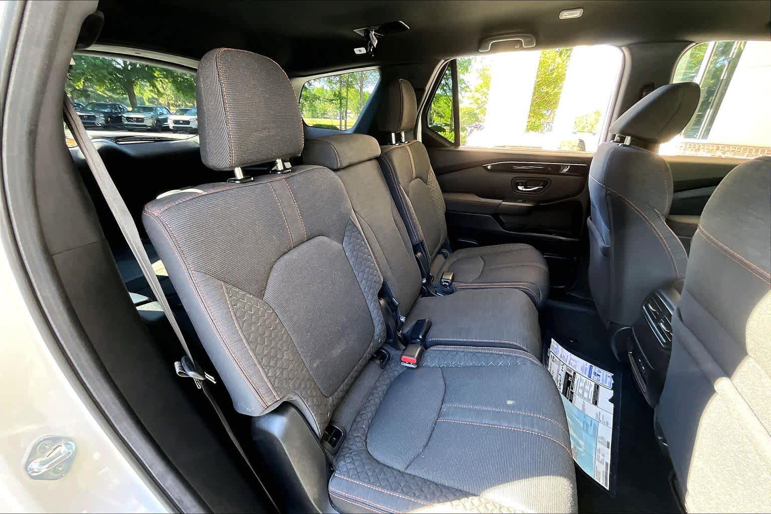 Certified 2025 Honda Pilot Sport image 52