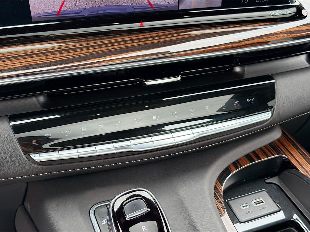 Certified 2023 Cadillac Escalade Premium Luxury w/ Performance Package AWD/4WD image 15