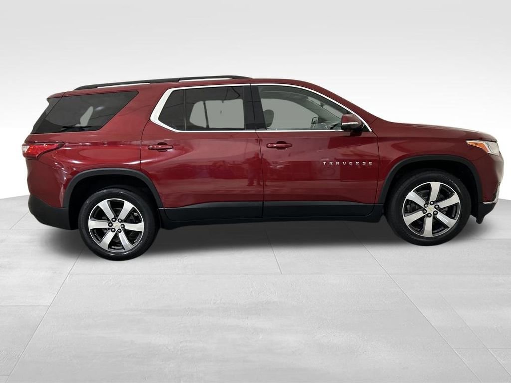 Used 2020 Chevrolet Traverse LT w/ LT Premium Package image 6