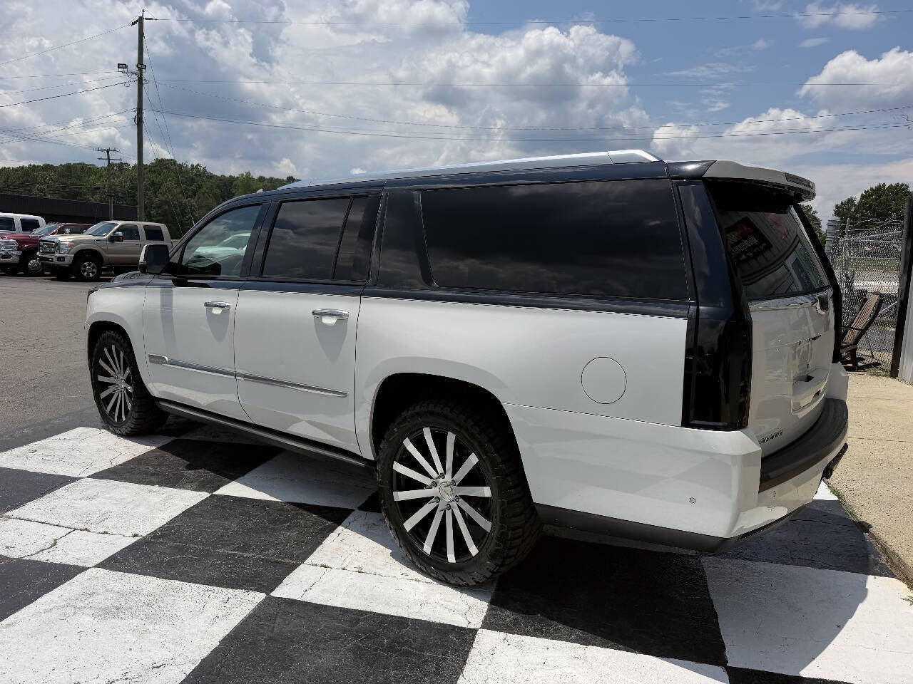 Used 2017 Cadillac Escalade ESV Premium Luxury AWD/4WD image 8