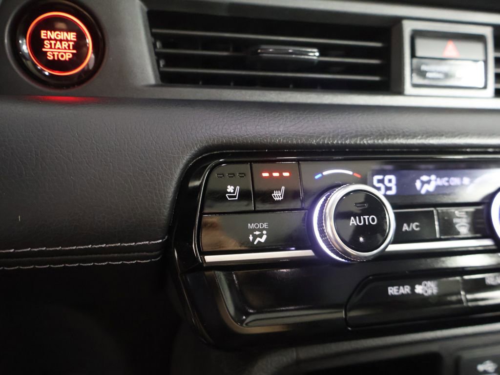 Used 2025 Honda Pilot Elite image 60