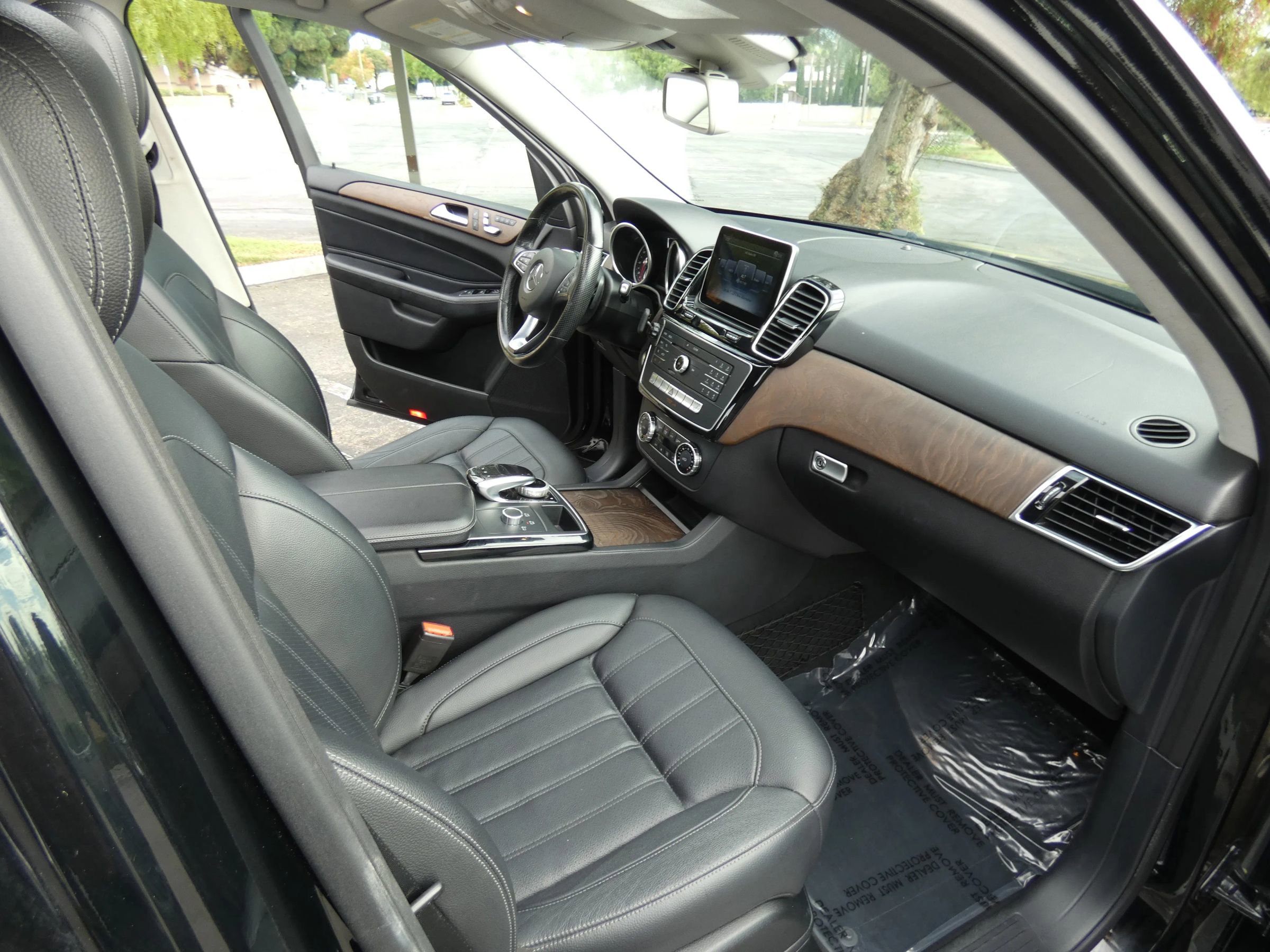 Used 2016 Mercedes-Benz GLE 350 w/ Premium Package image 24