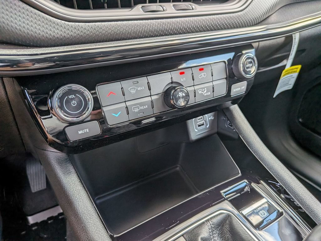 New 2026 Jeep Compass Latitude AWD/4WD image 19