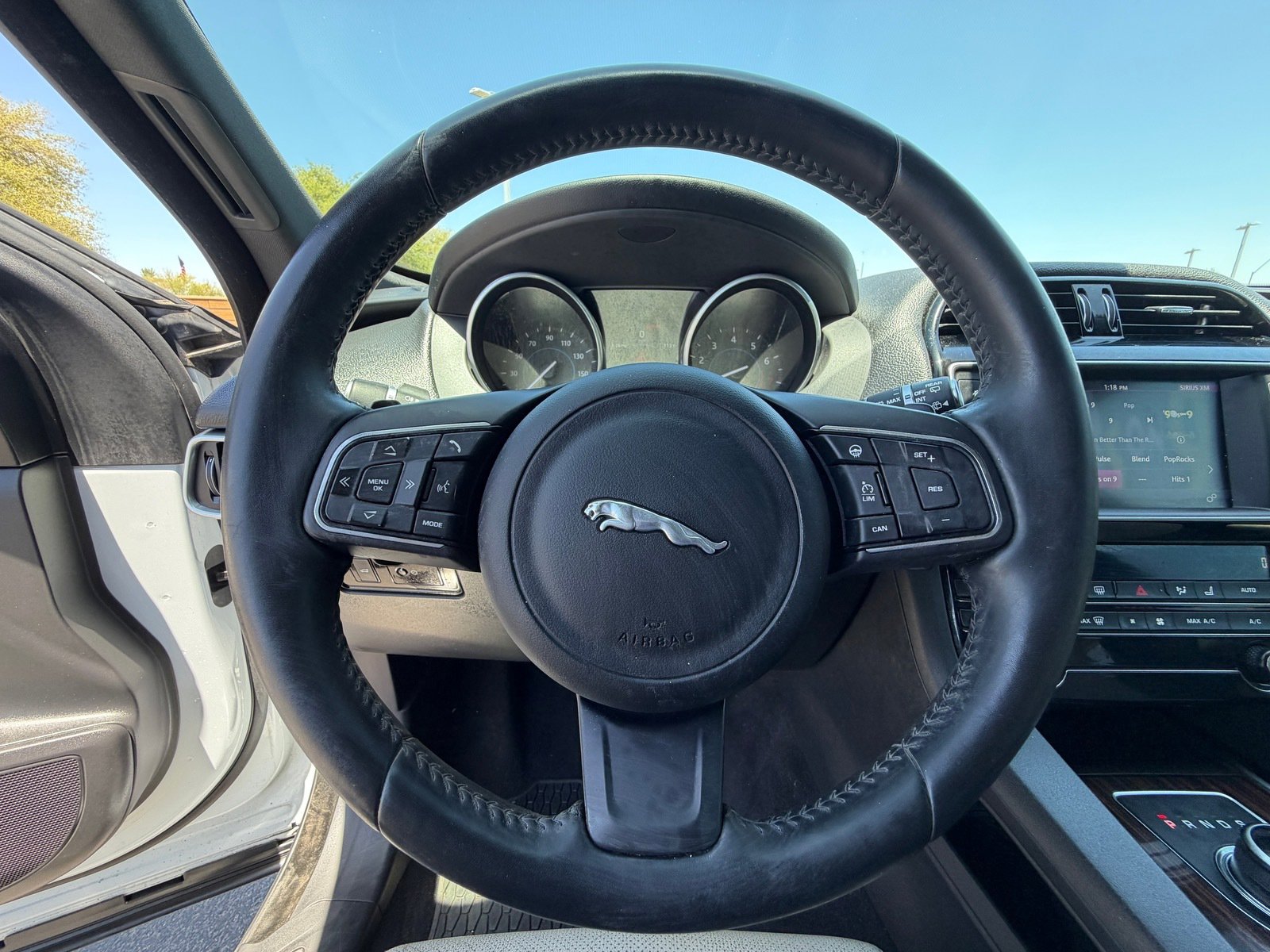 Used 2017 Jaguar F-PACE Prestige AWD/4WD image 21