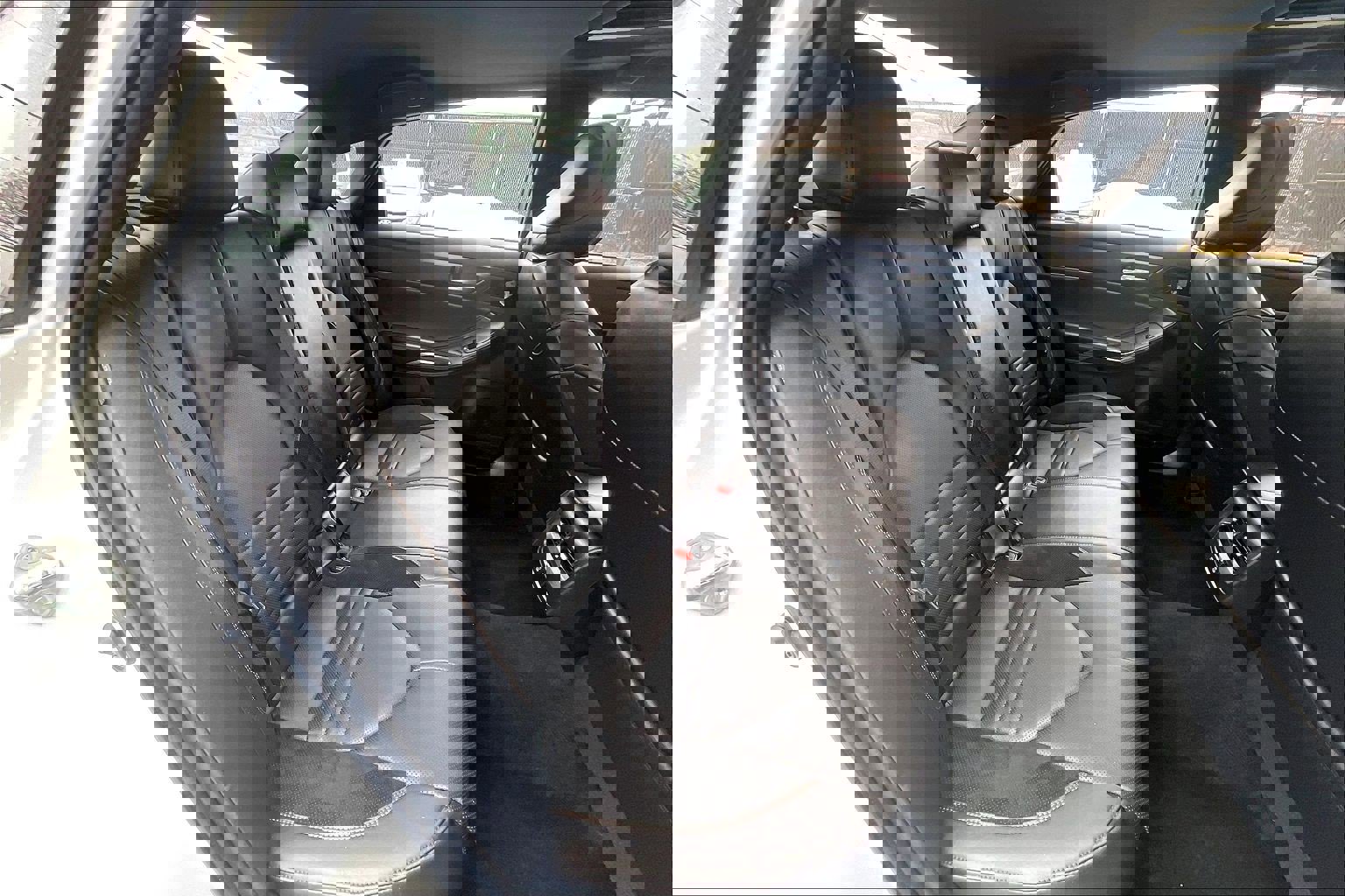 Used 2022 Toyota Avalon XSE image 32