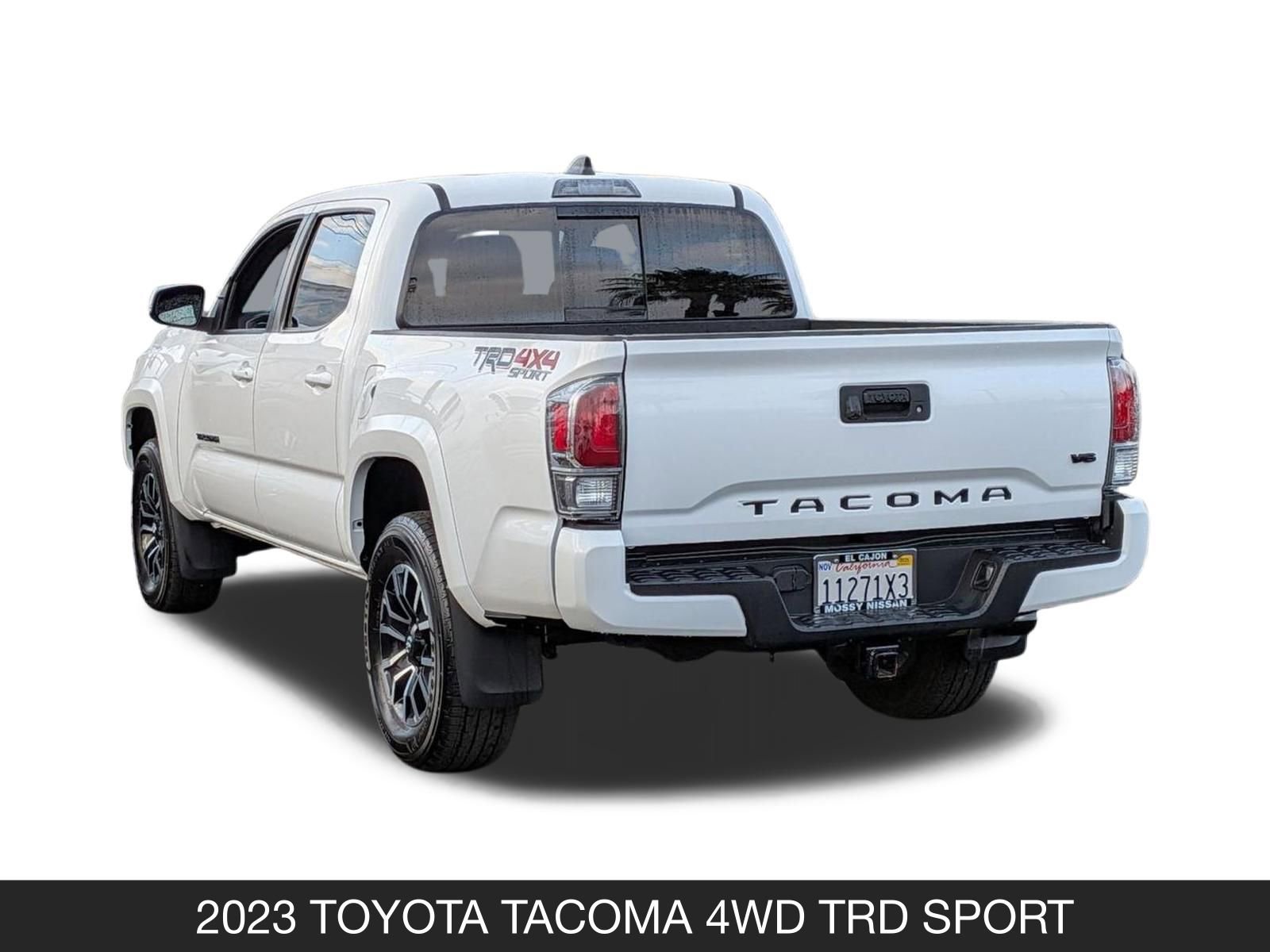 Used 2023 Toyota Tacoma TRD Sport w/ Black Out Package (TMS) image 8