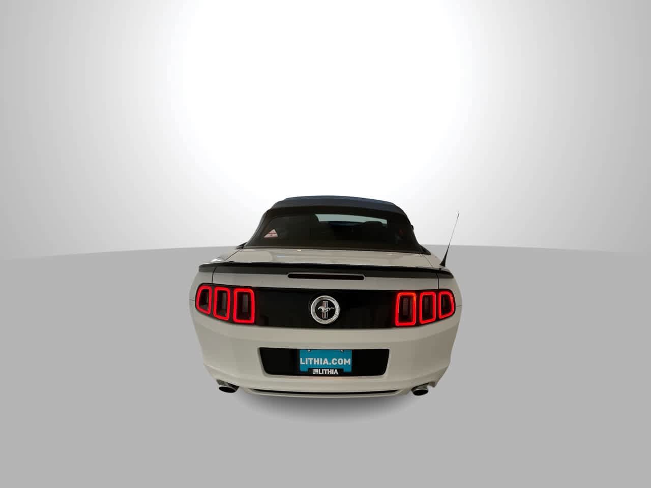 Used 2014 Ford Mustang Convertible RWD image 7