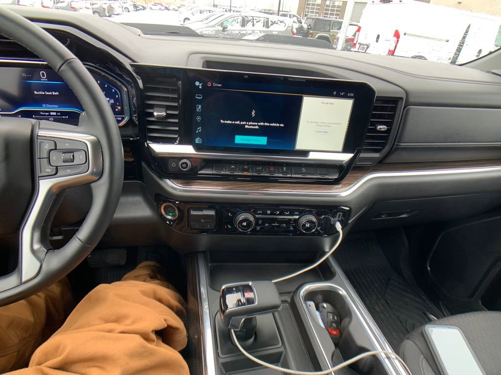 Used 2024 Chevrolet Silverado 1500 LT Trail Boss w/ Convenience Package II image 19