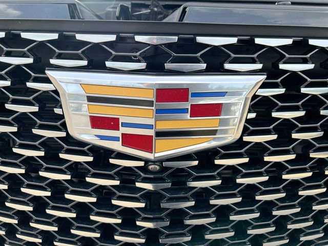 Used 2021 Cadillac Escalade Premium Luxury w/ Driver Assist Tech Package AWD/4WD image 31