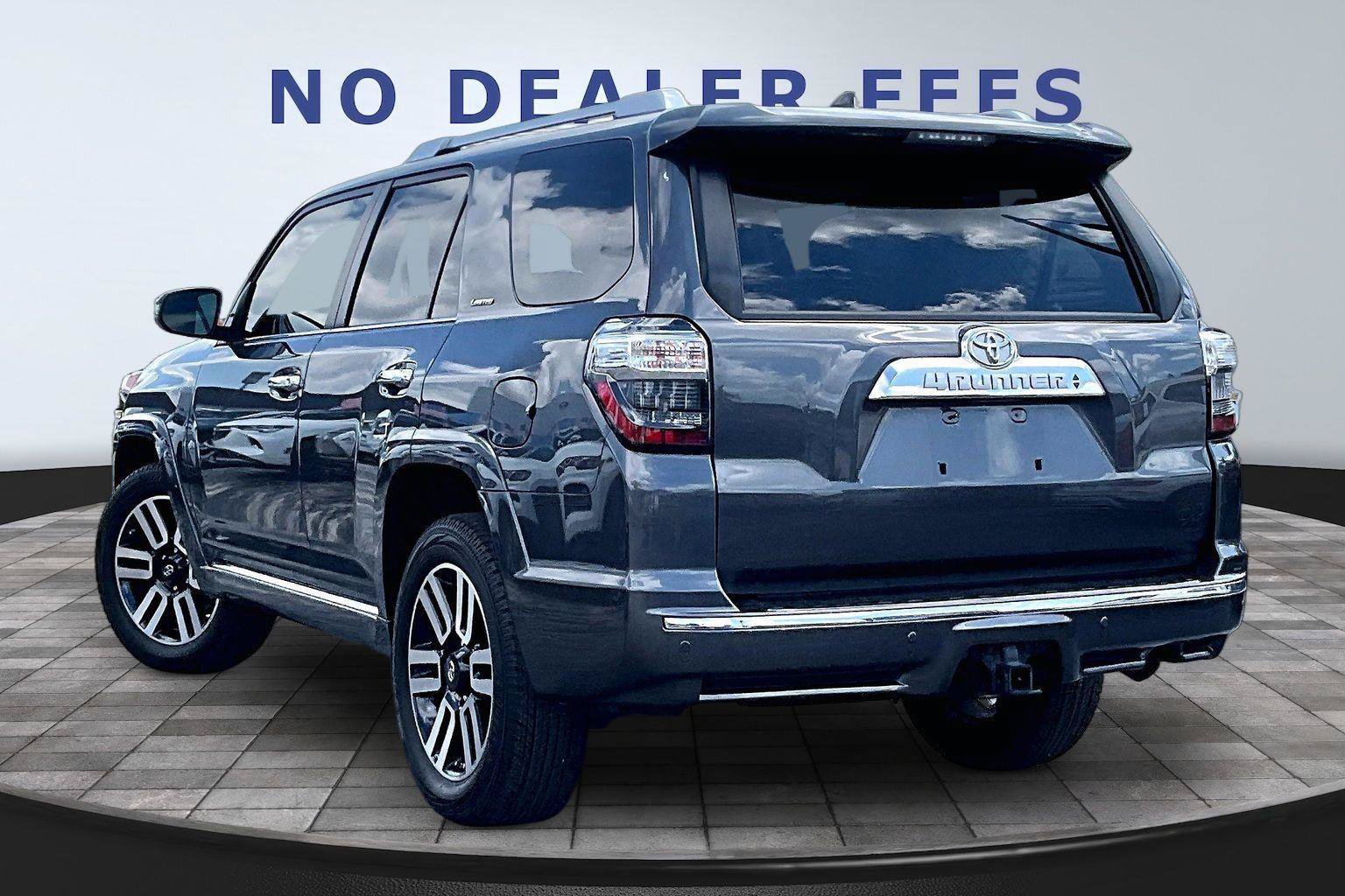 Used 2020 Toyota 4Runner Limited RWD image 4
