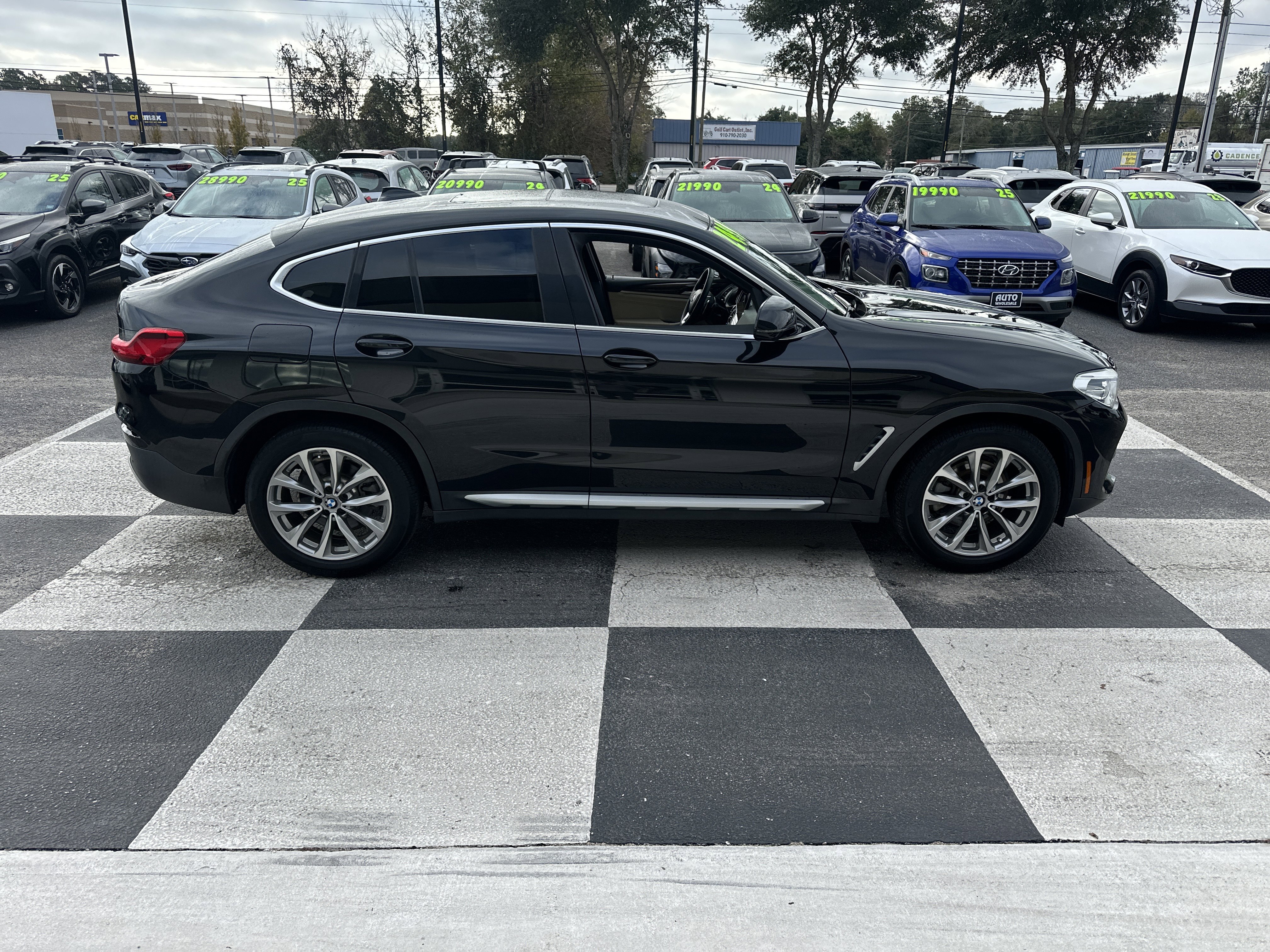 Used 2019 BMW X4 xDrive30i w/ Premium Package image 3