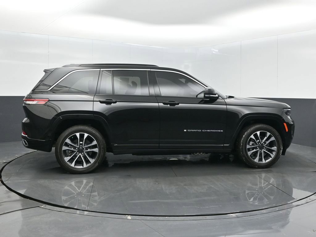 Used 2024 Jeep Grand Cherokee Overland w/ Luxury Tech Group IV image 25
