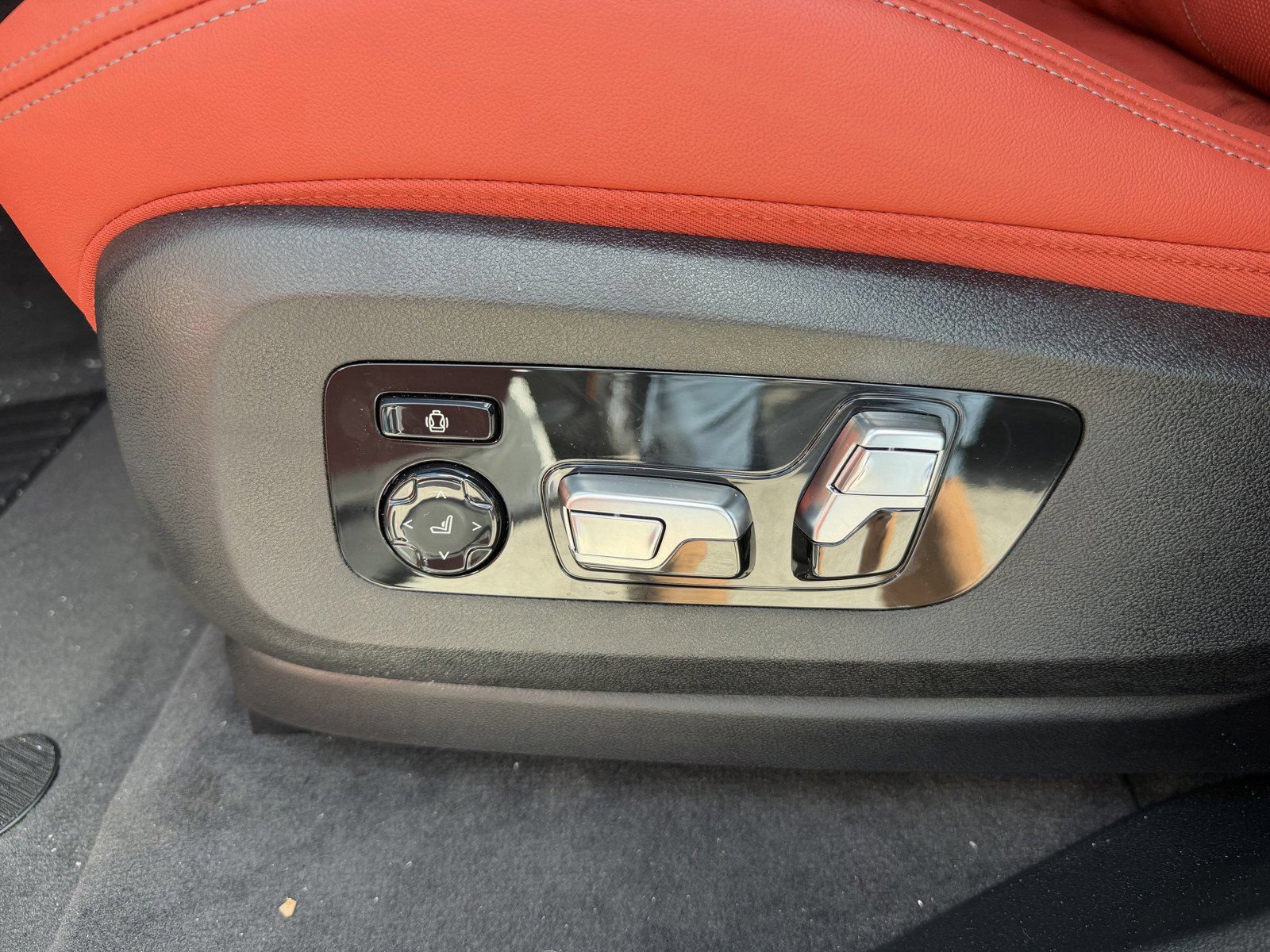 New 2026 BMW XM Label Red AWD/4WD image 25