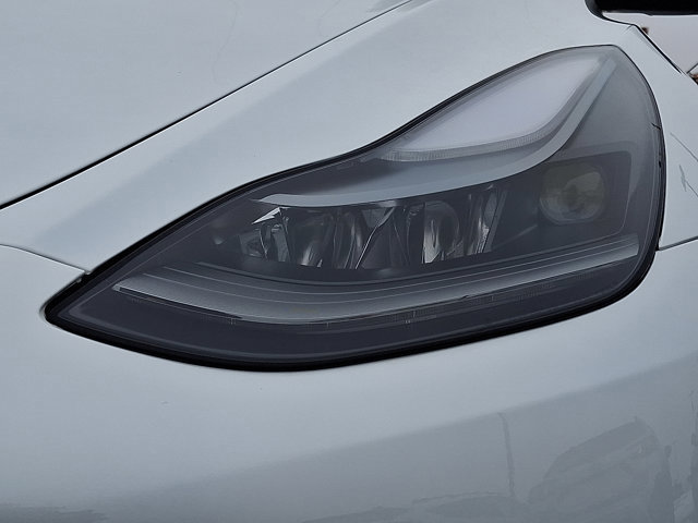 Used 2024 Tesla Model Y Performance image 10