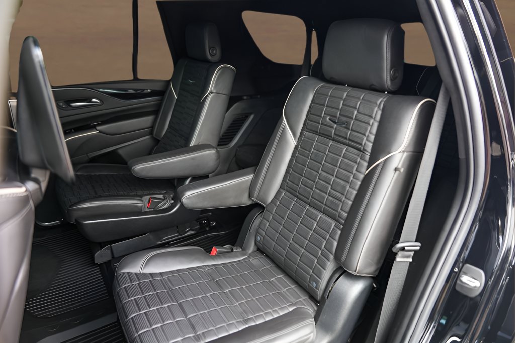 Certified 2024 Cadillac Escalade V AWD/4WD image 25