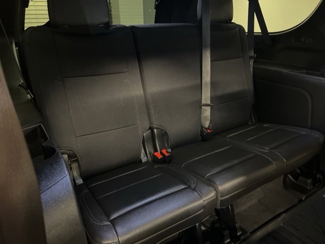 Used 2021 Chevrolet Suburban Z71 w/ Z71 Signature Package image 23