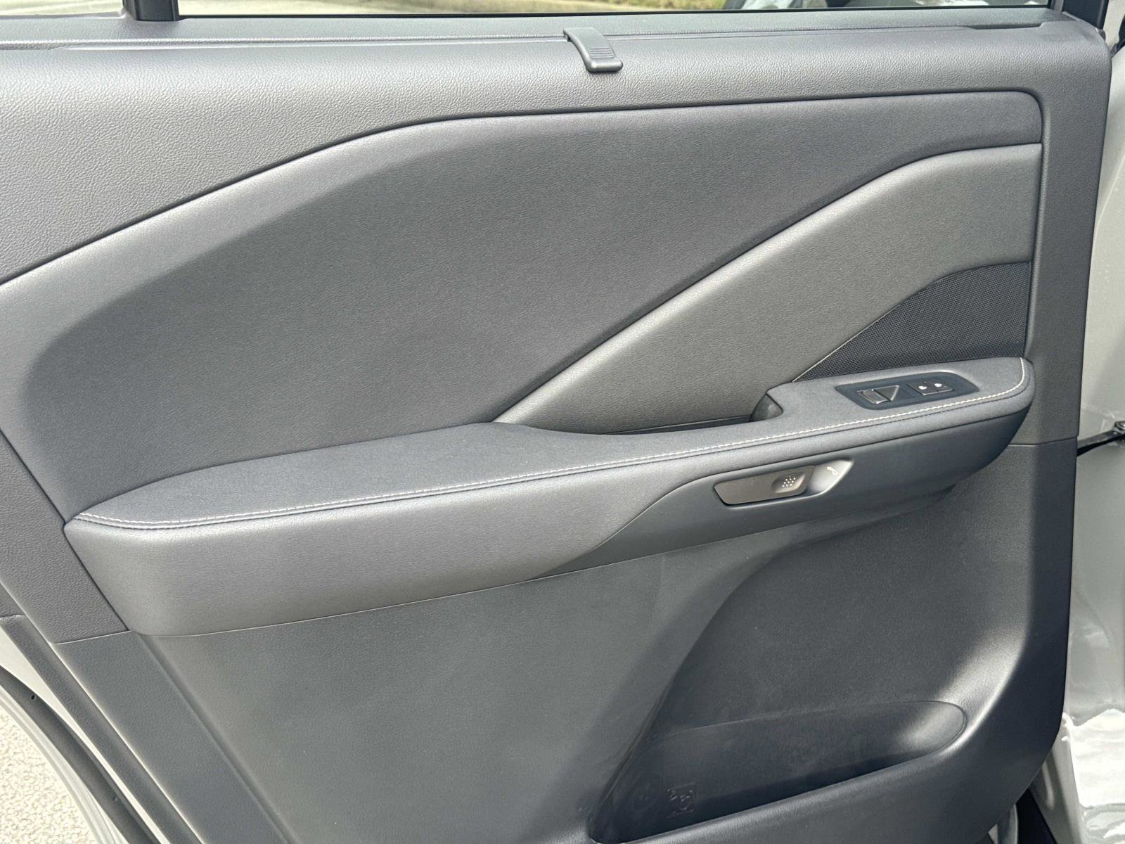 New 2026 Lexus TX 500h AWD image 4