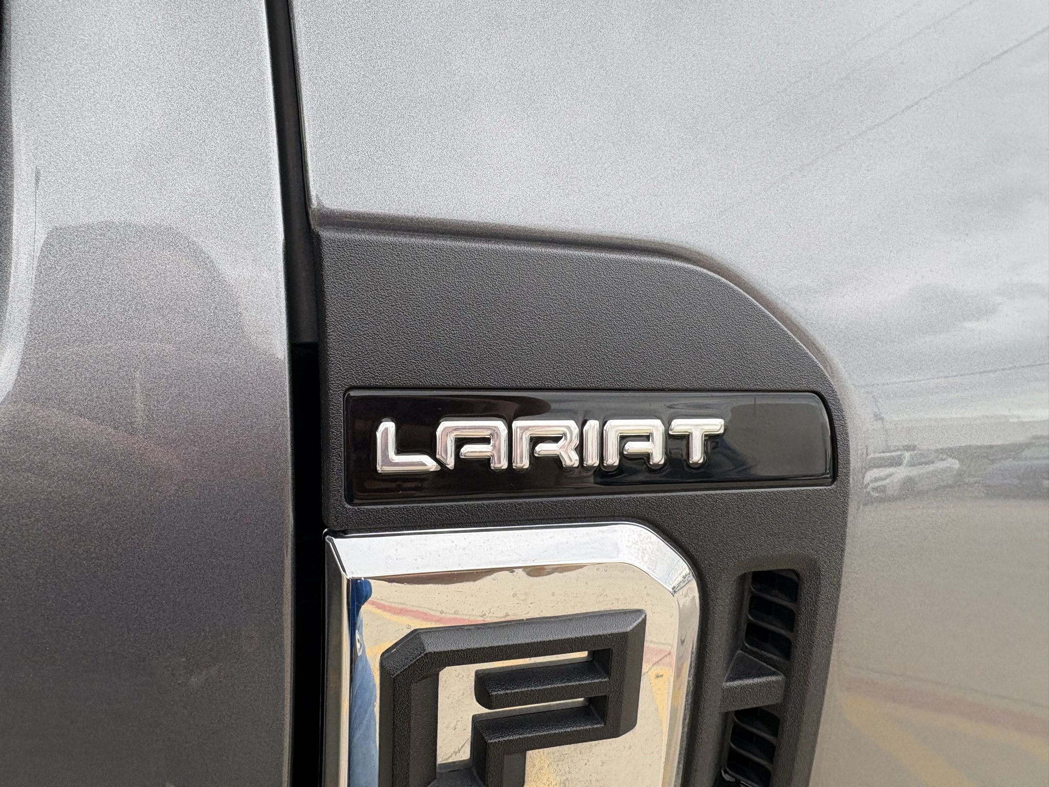 Used 2024 Ford F350 Lariat w/ Lariat Ultimate Package AWD/4WD image 41