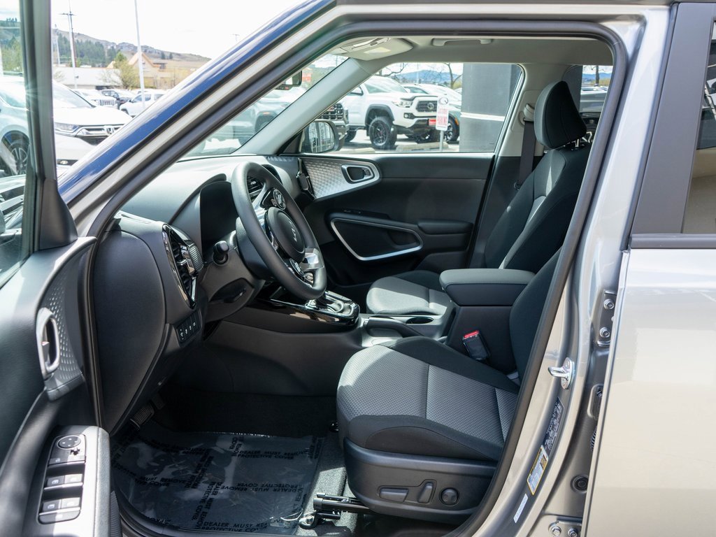 New 2025 Kia Soul S image 13