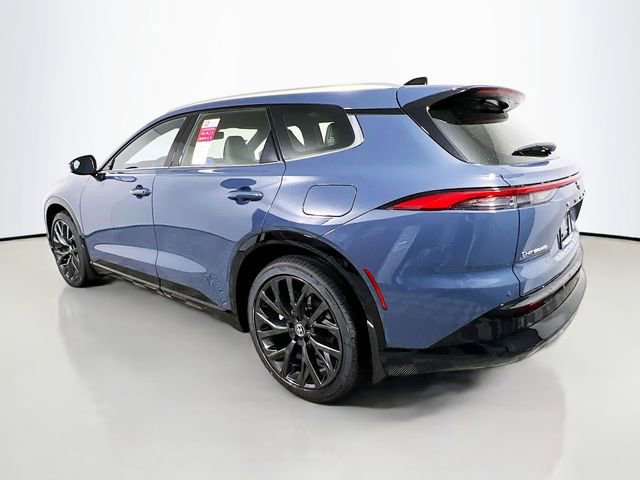 New 2025 Toyota Crown Signia image 5