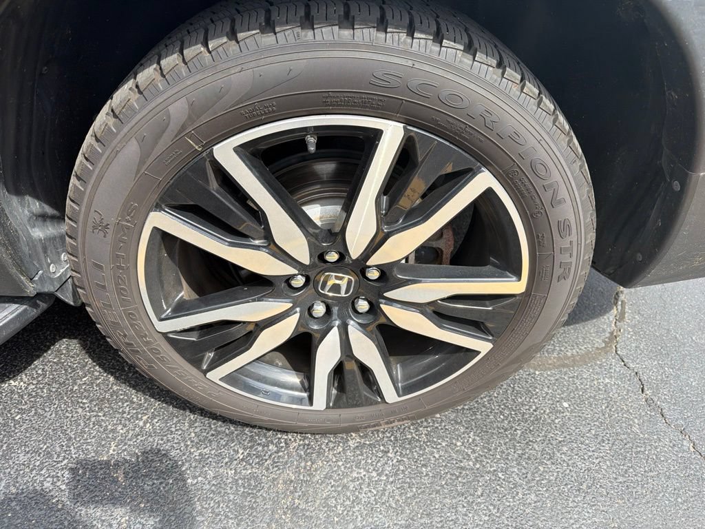 Used 2022 Honda Pilot Elite image 7