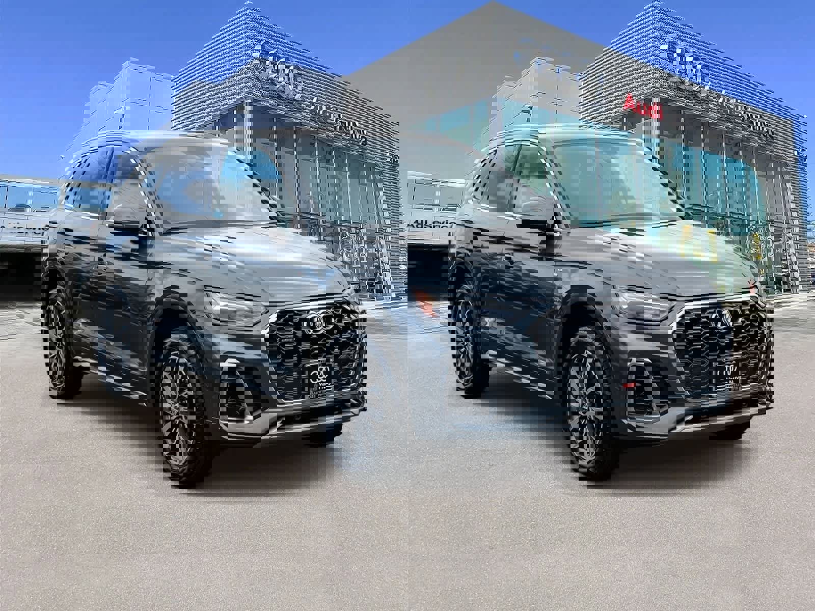 Used 2023 Audi Q5 2.0T Premium w/ Convenience Package image 5