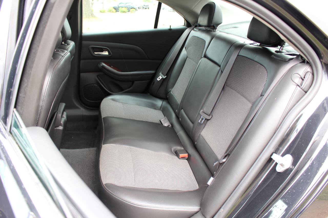 Used 2013 Chevrolet Malibu LT FWD image 31