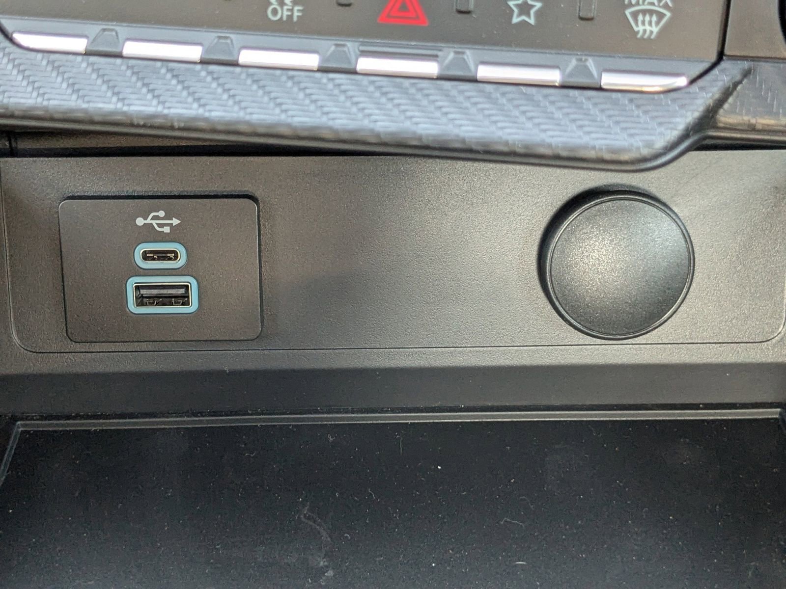 New 2025 Ford Mustang Dark Horse image 22