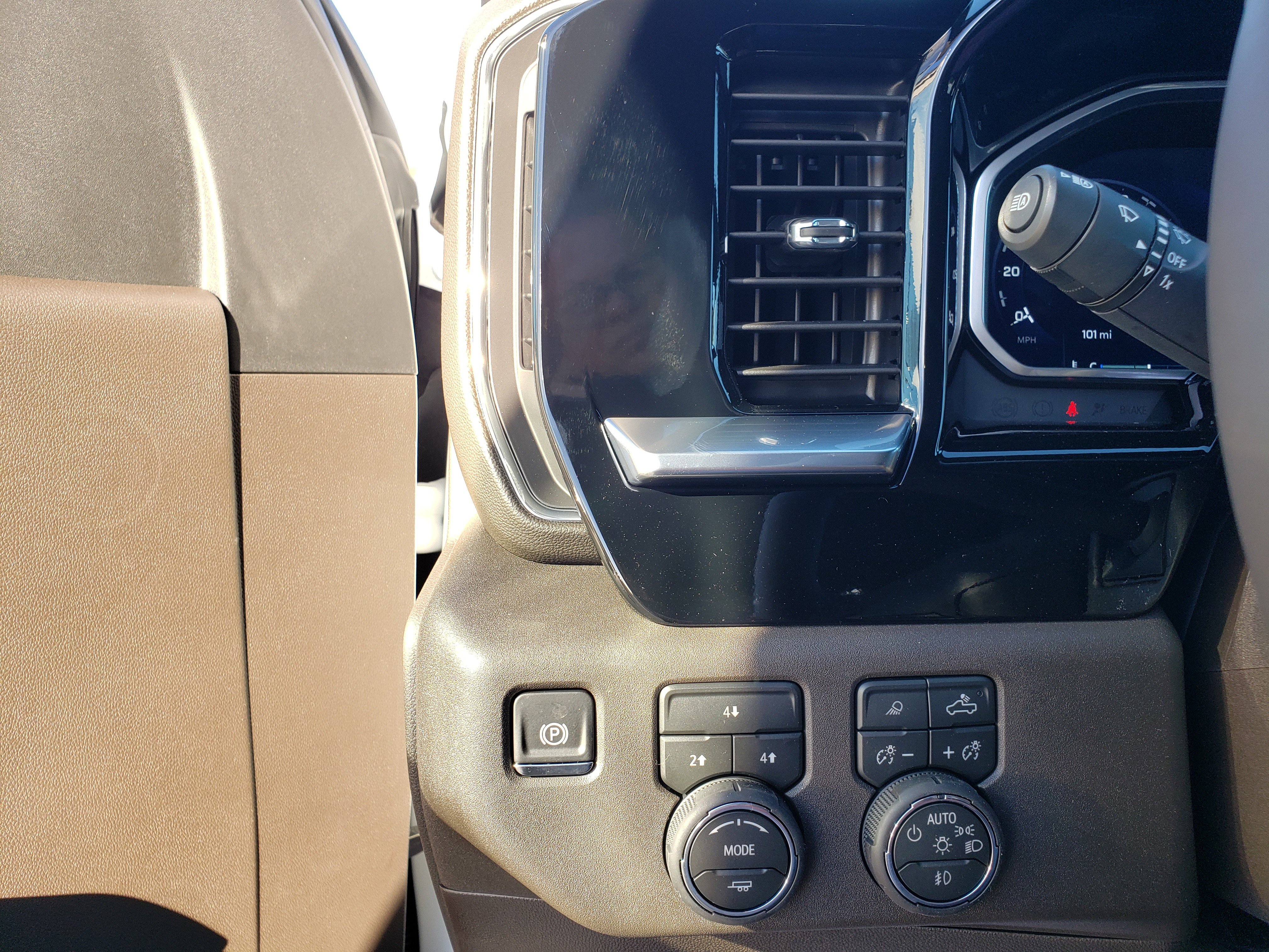 New 2026 Chevrolet Silverado 2500 LT w/ Z71 Chrome Sport Edition image 14