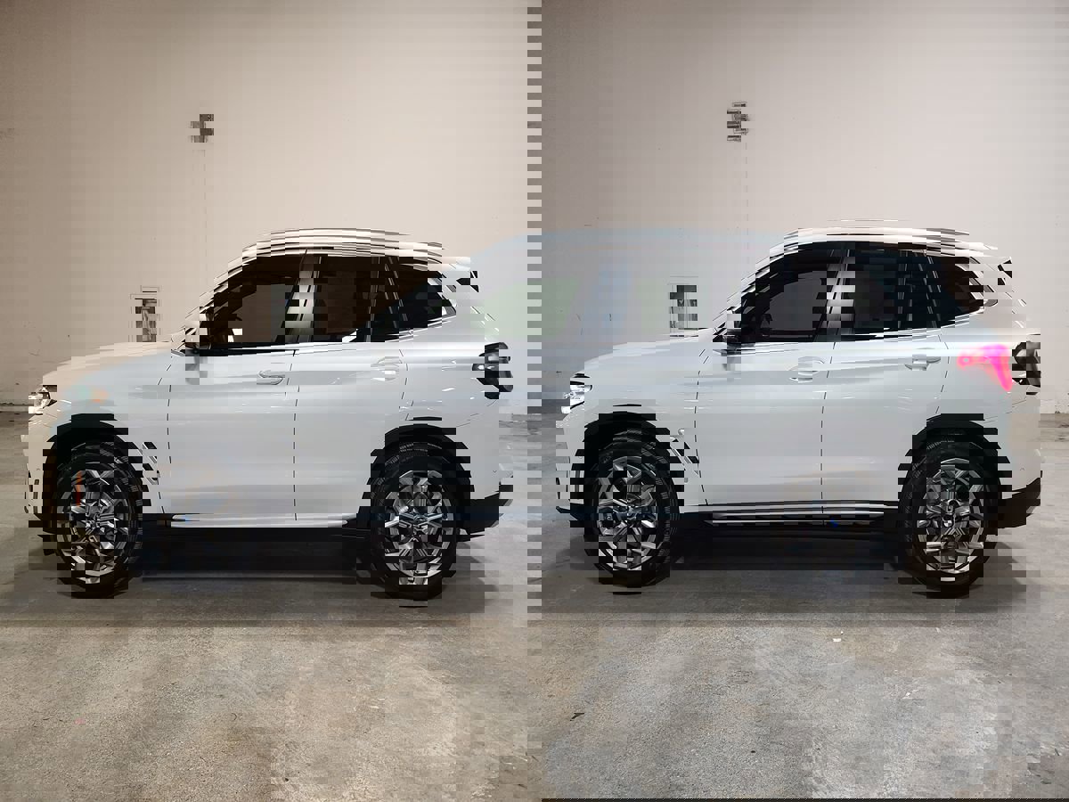 Used 2024 BMW X3 xDrive30i w/ Convenience Package w/ZPA image 7