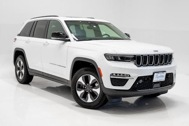 Used 2024 Jeep Grand Cherokee Limited 4xe w/ Trailer Tow Package AWD/4WD image 6