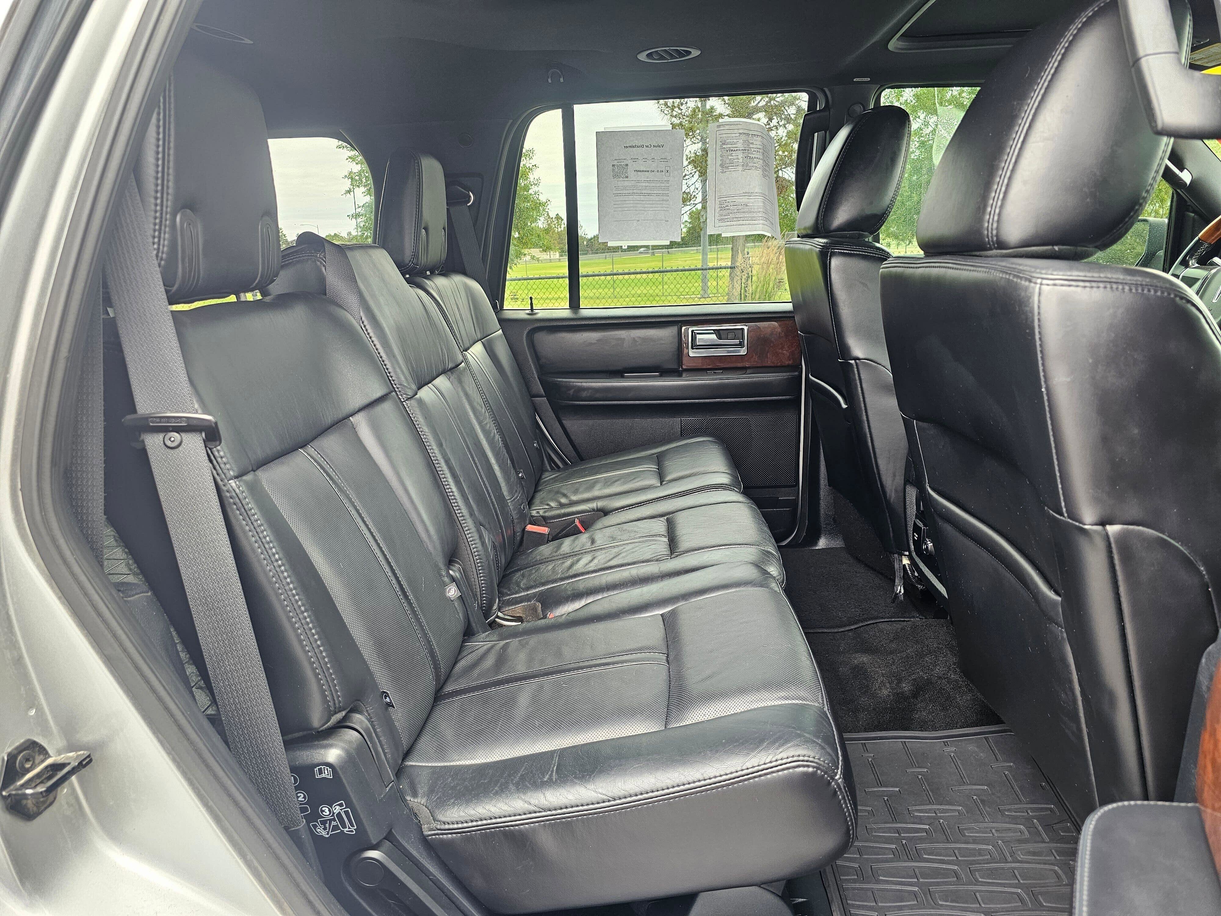 Used 2016 Lincoln Navigator Select AWD/4WD image 12