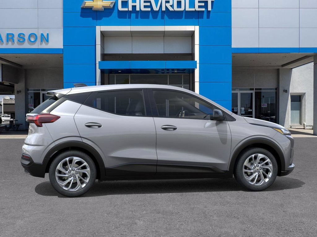 New 2027 Chevrolet Bolt LT w/ Comfort Package FWD image 5