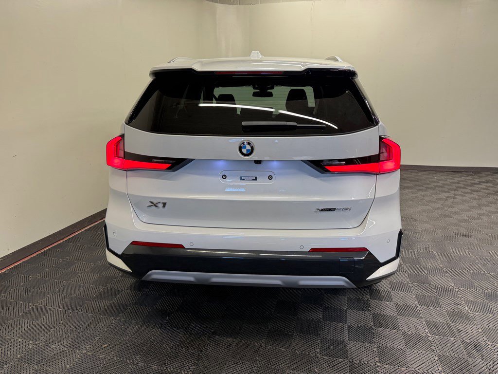 Used 2023 BMW X1 xDrive28i w/ Premium Package AWD/4WD image 11