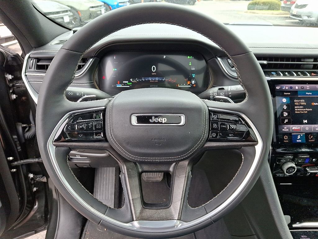 Used 2023 Jeep Grand Cherokee Overland image 18