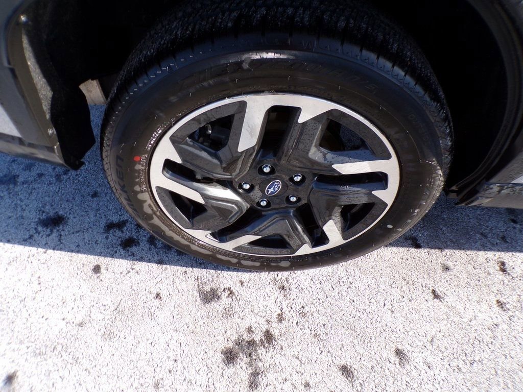 Certified 2025 Subaru Forester Limited image 8