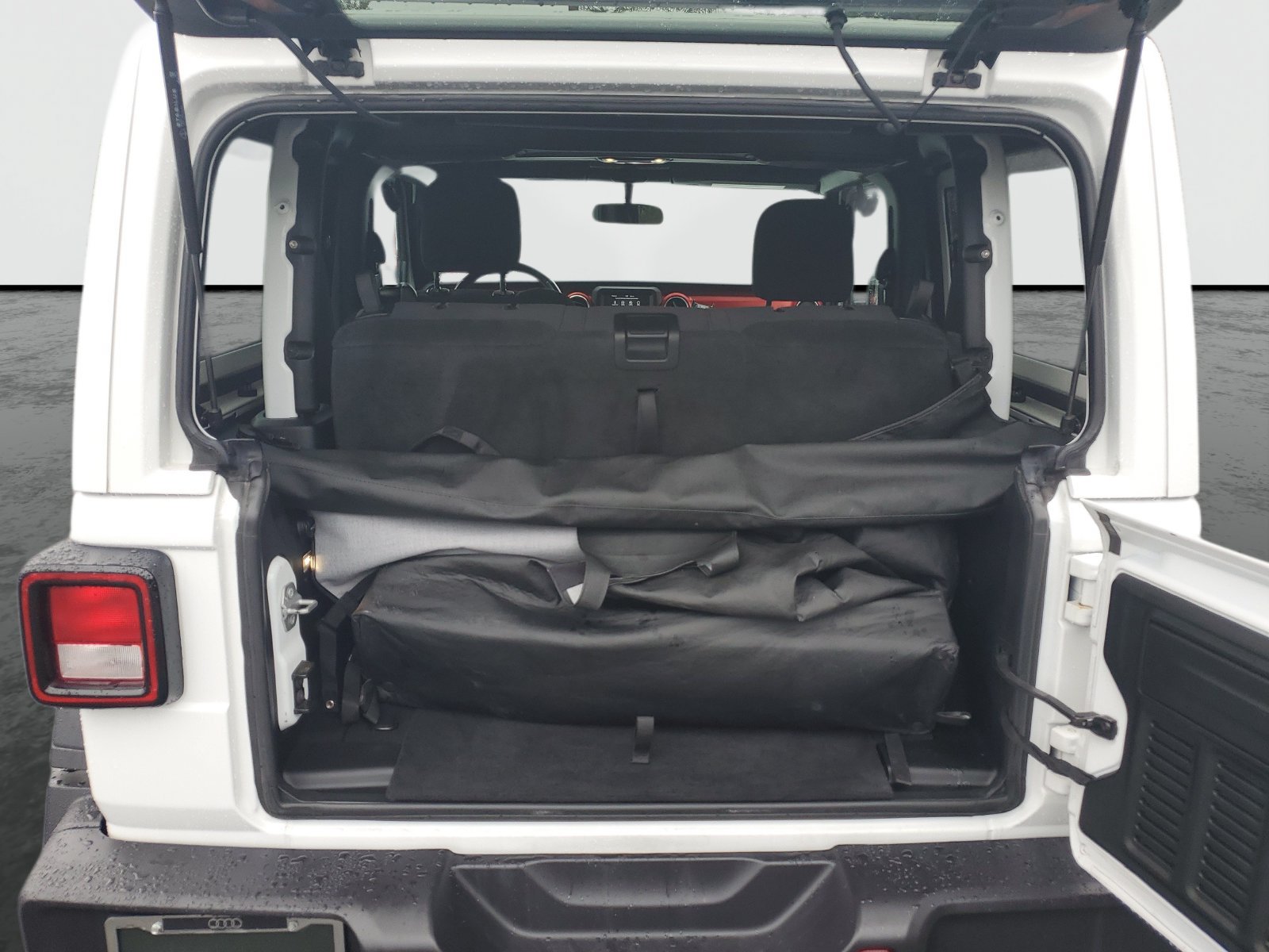 Used 2021 Jeep Wrangler Rubicon AWD/4WD image 8