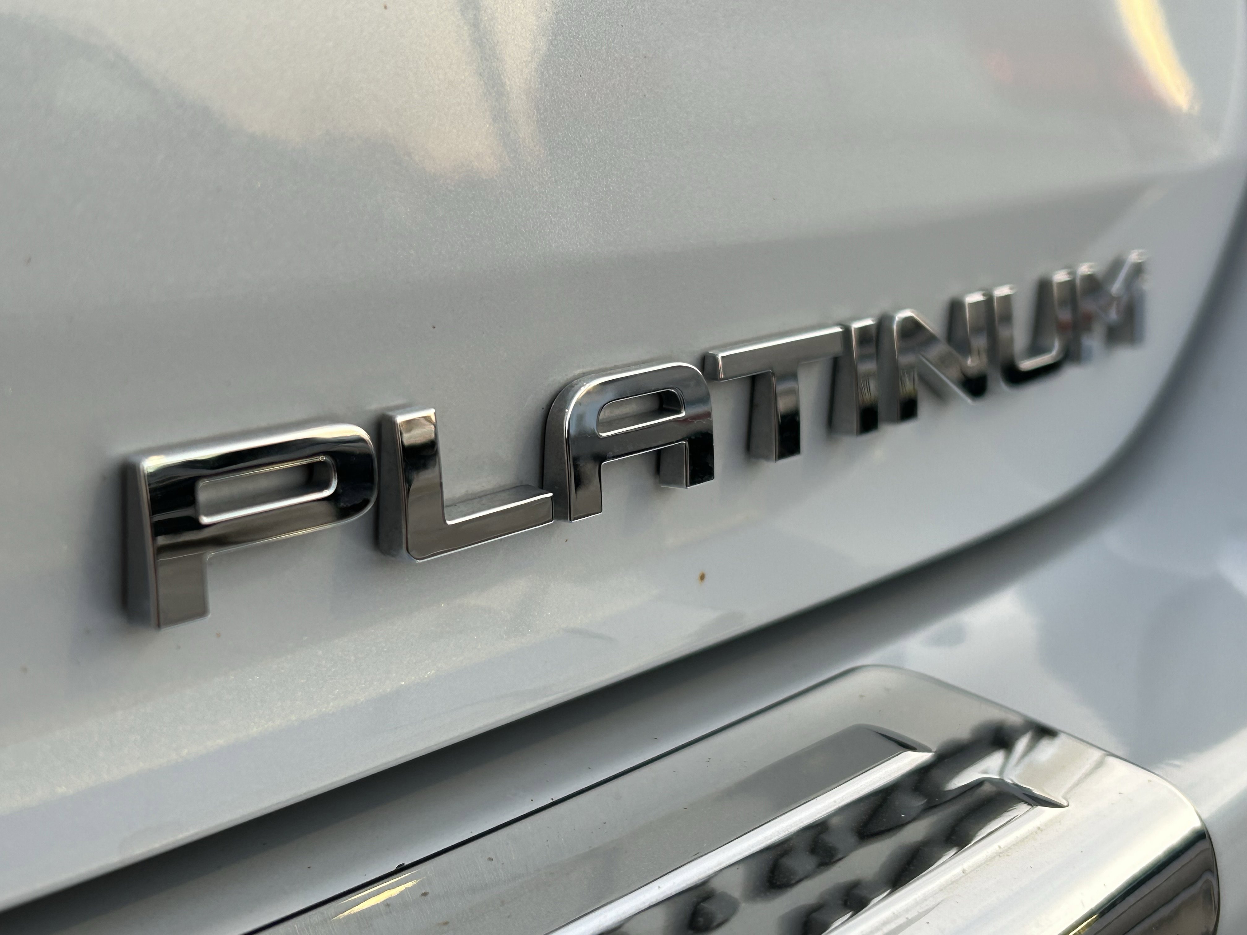 Used 2024 Toyota Highlander Platinum AWD/4WD image 9