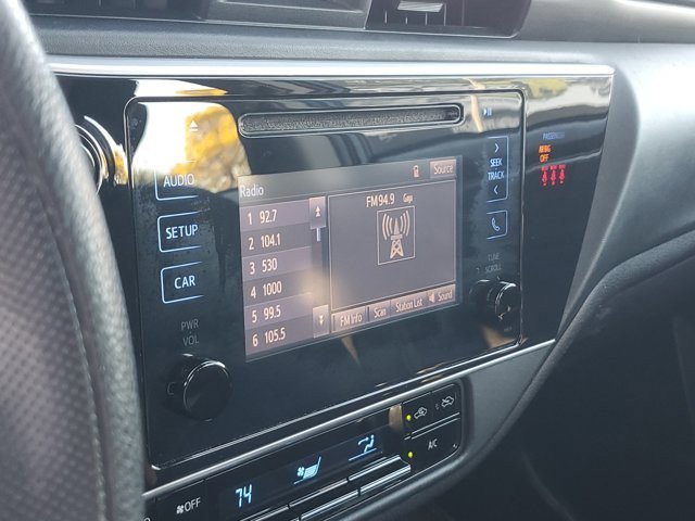 Used 2019 Toyota Corolla LE image 24