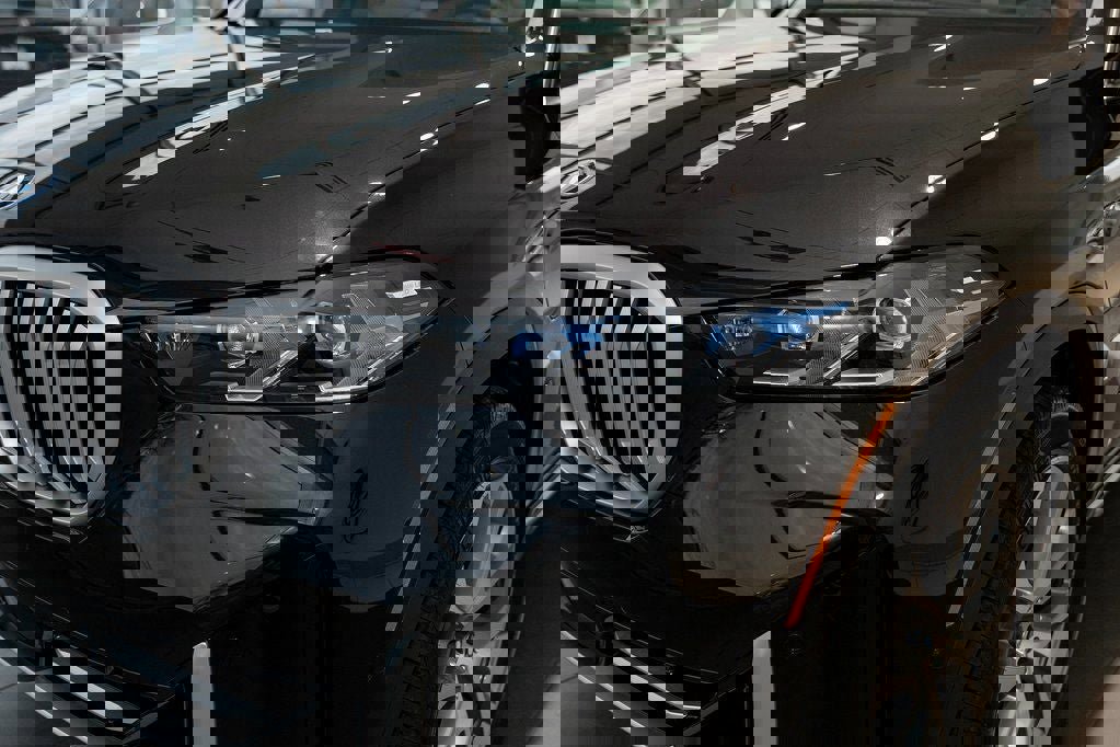 New 2026 BMW X5 xDrive50e w/ Premium Package image 8