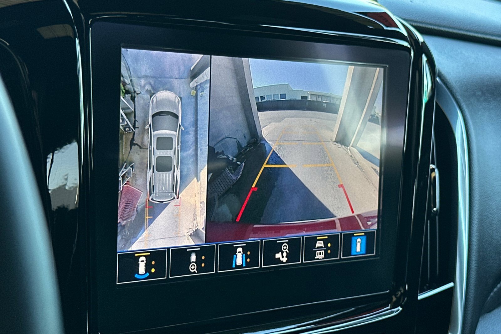 Certified 2023 Chevrolet Traverse High Country image 28