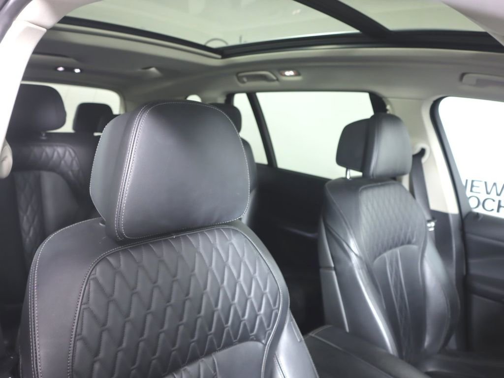 Used 2023 BMW X7 xDrive40i w/ Premium Package AWD/4WD image 32
