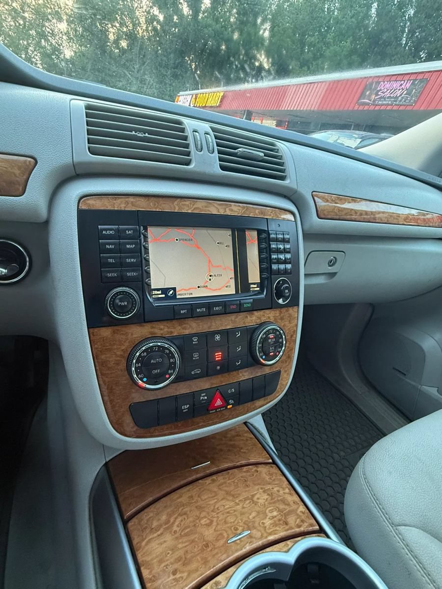 Used 2007 Mercedes-Benz R 350 4MATIC image 21