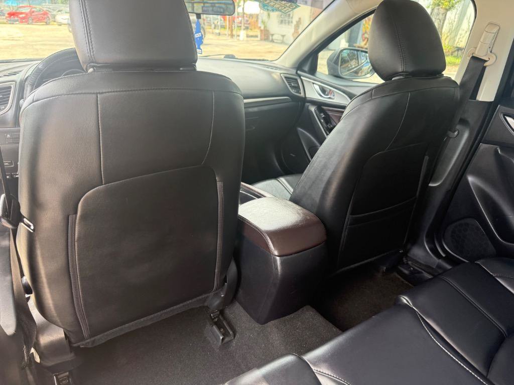 Used 2018 MAZDA MAZDA3 Touring FWD image 38