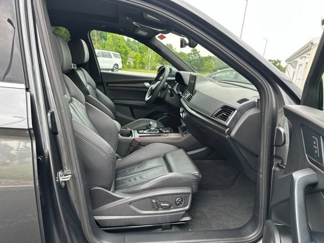 Used 2023 Audi Q5 2.0T Premium Plus w/ Premium Plus Package AWD/4WD image 12